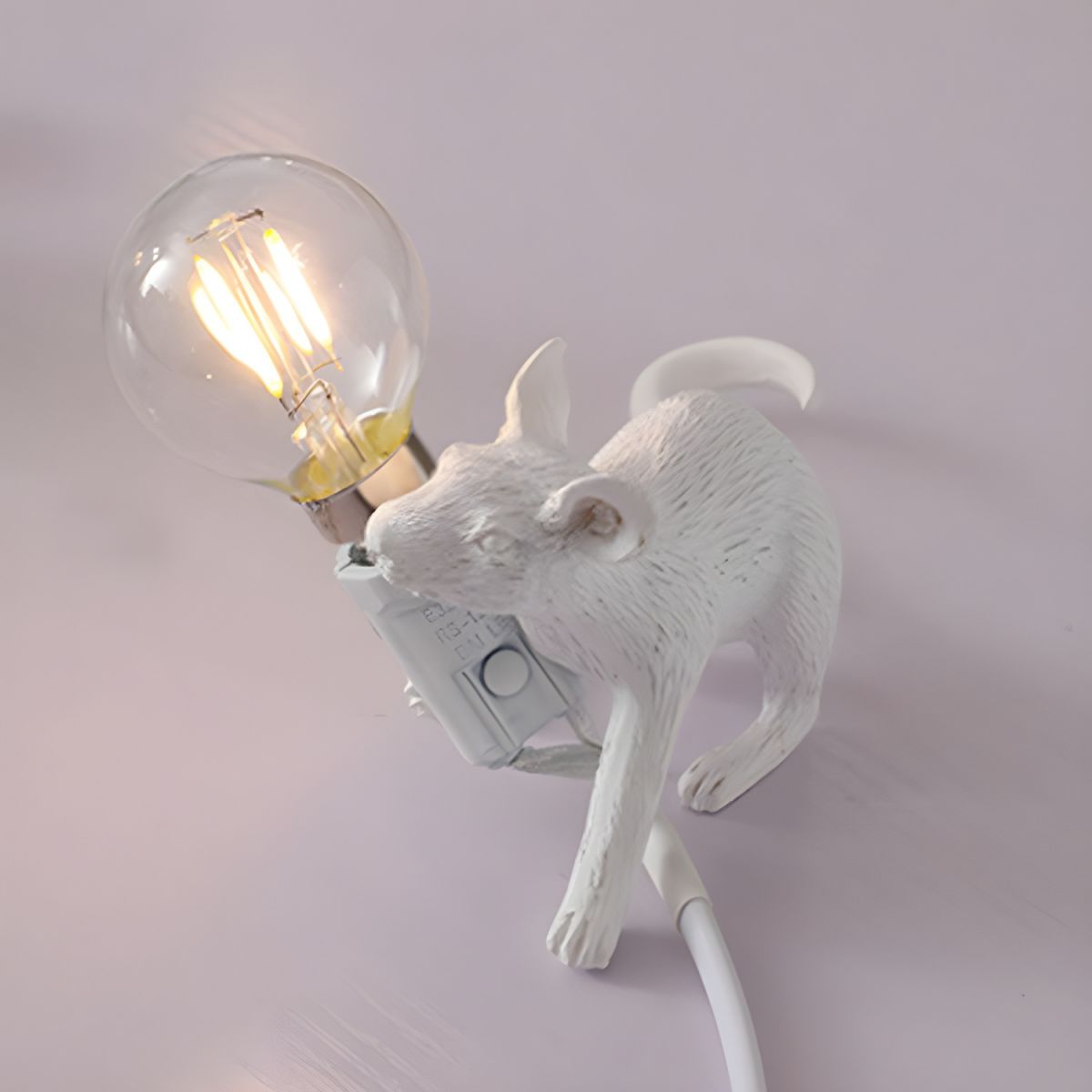 White Resin Nordic Mouse Table Lamp Art Deco Style | Lumirex