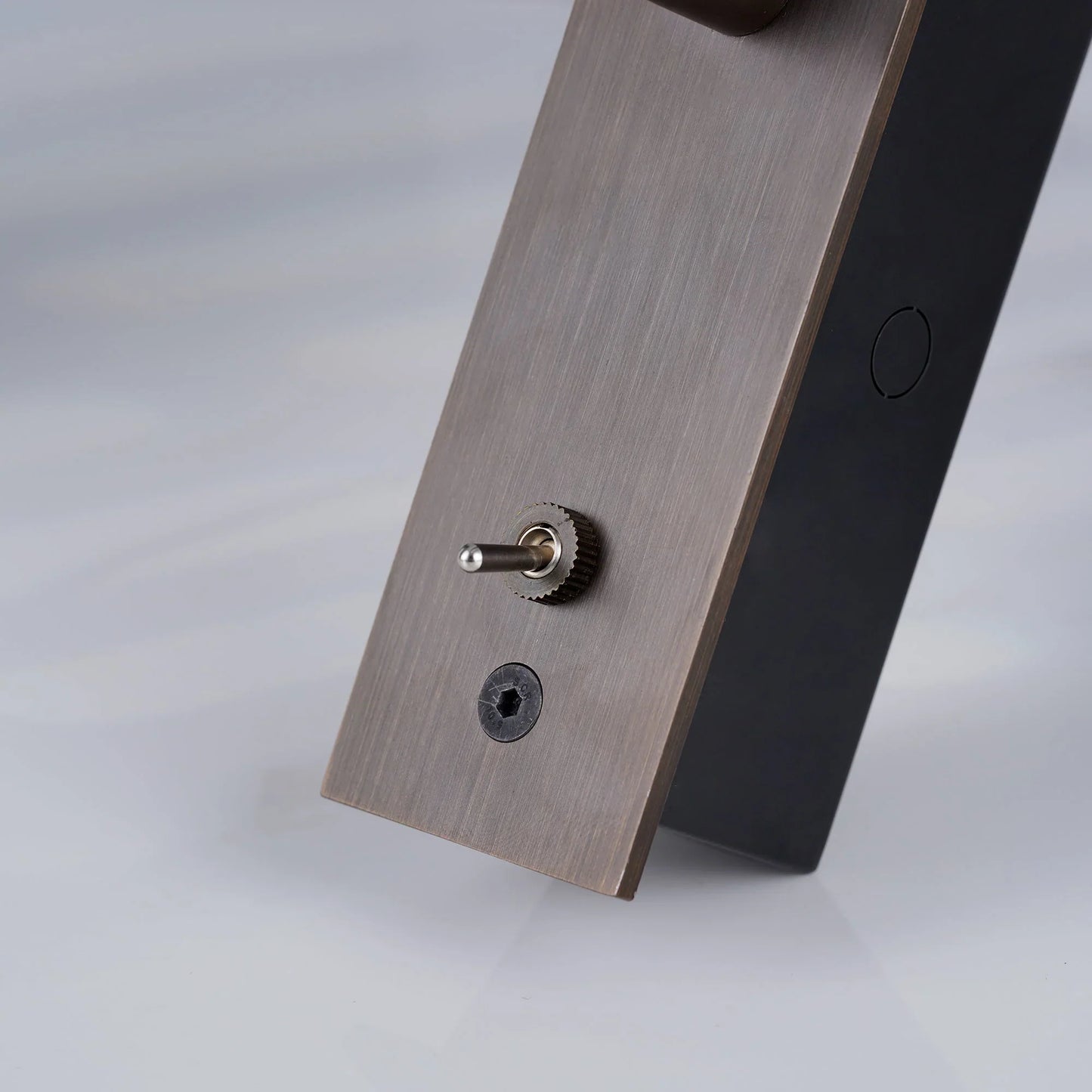Art Deco Integrated LED Adjustable Bedroom Wall Light | Vilqor