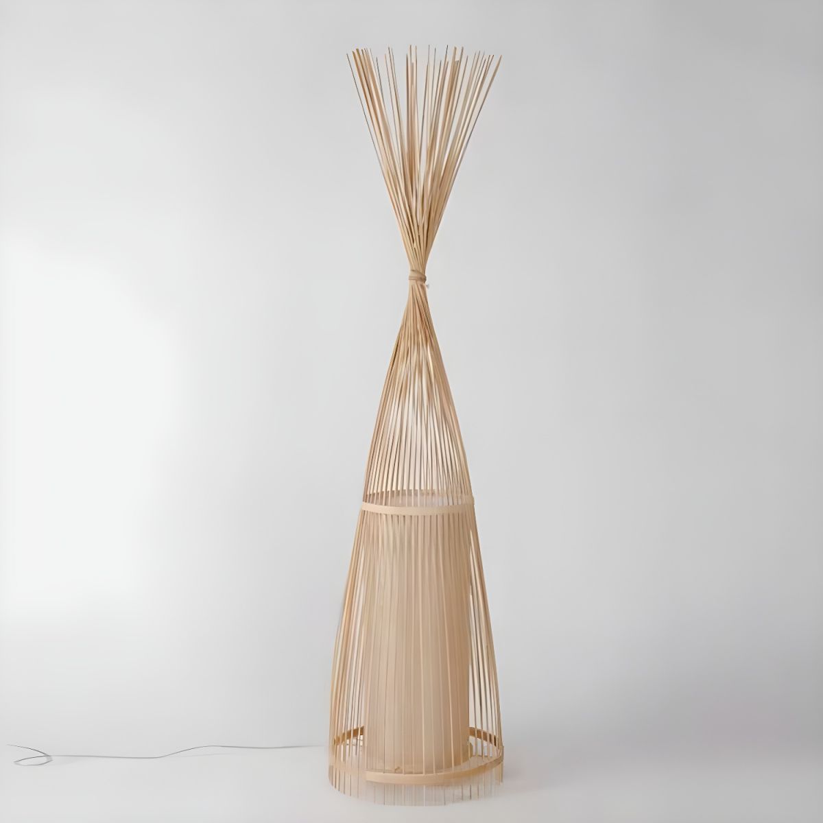 Bamboo Shade Standing Lamp for Indoor Ambient Lighting | Dovren