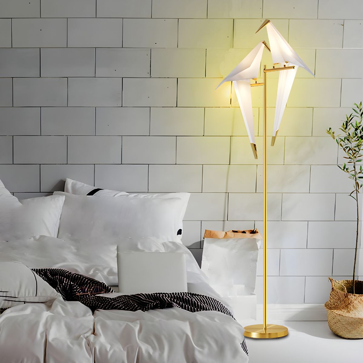 Bird Shape LED Metal Floor Lamp Modern Interior Lighting | Corvexa