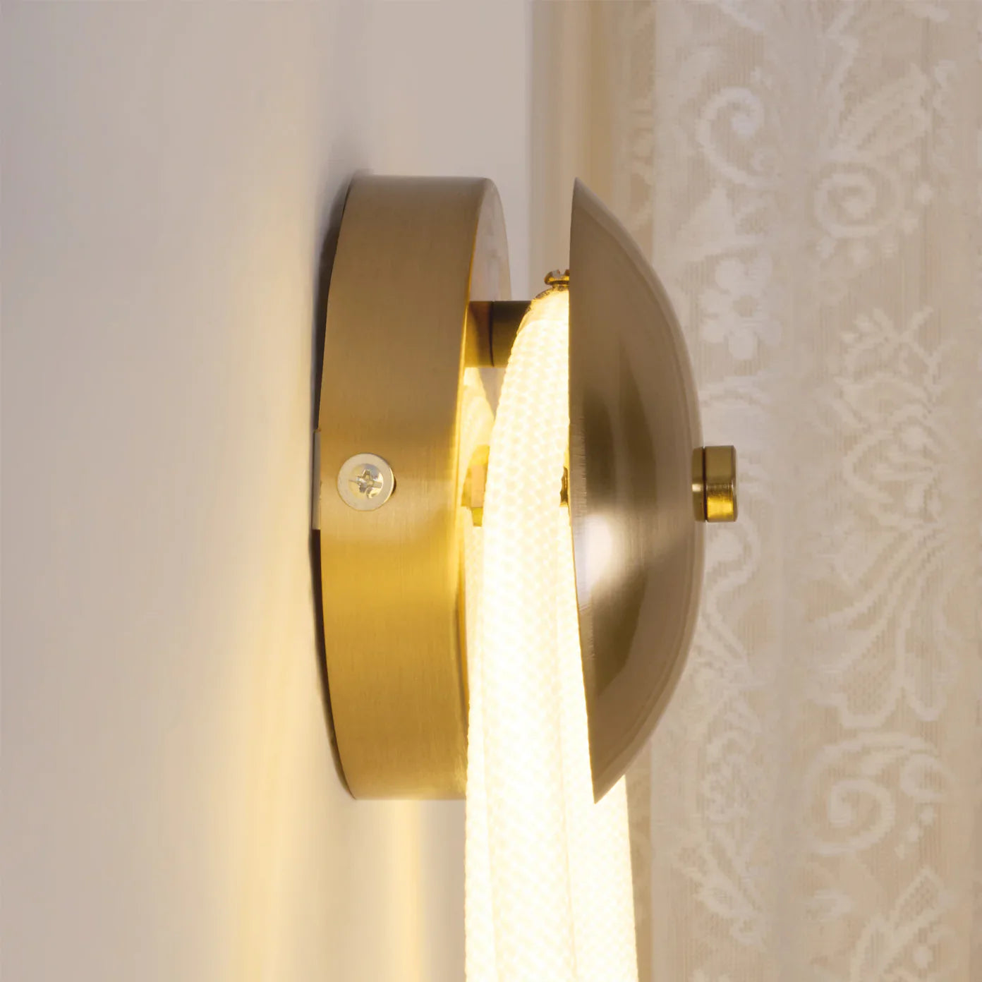 Braided Silicone Rope Wall Light for Modern Rooms | Raynora