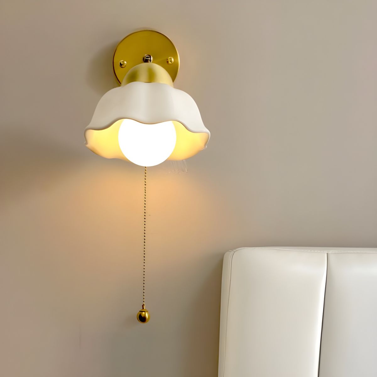 Ceramic Medieval Wall Light for Bedside Spaces | Cerovia
