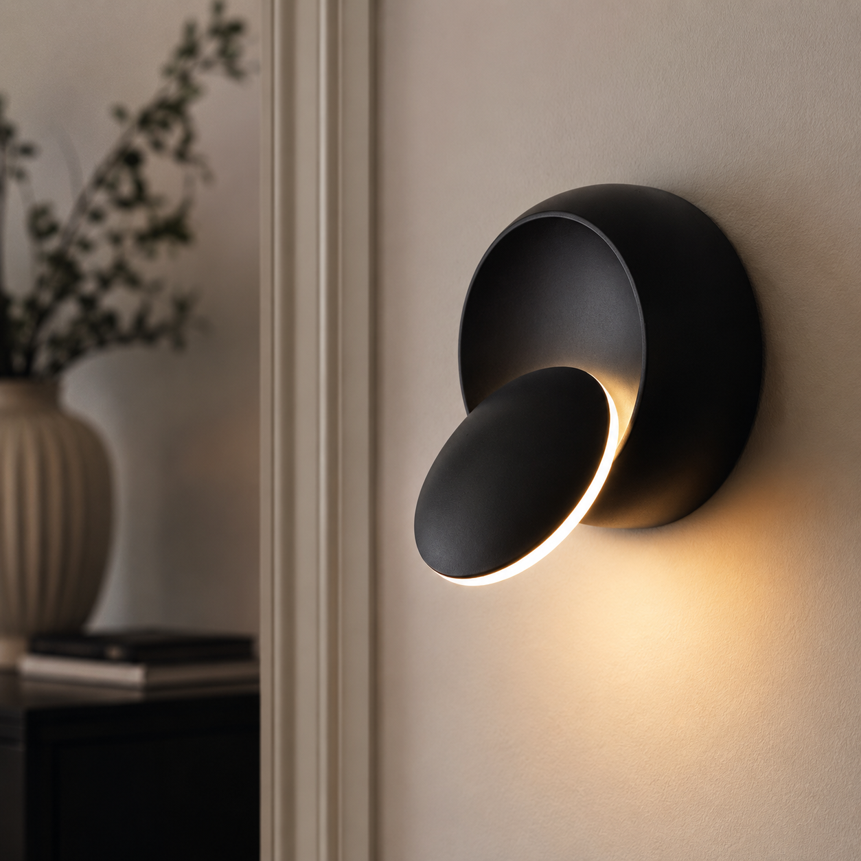 Adjustable Nordic LED Wall Light for Indoor Use | Lunvoro