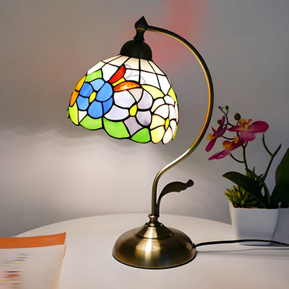 Classic Tiffany Glass Dome Table Lamp | Luneri