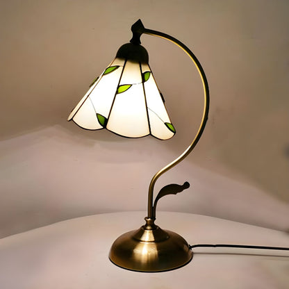 Classic Tiffany Glass Dome Table Lamp | Luneri