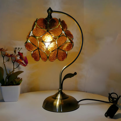 Classic Tiffany Glass Dome Table Lamp | Luneri
