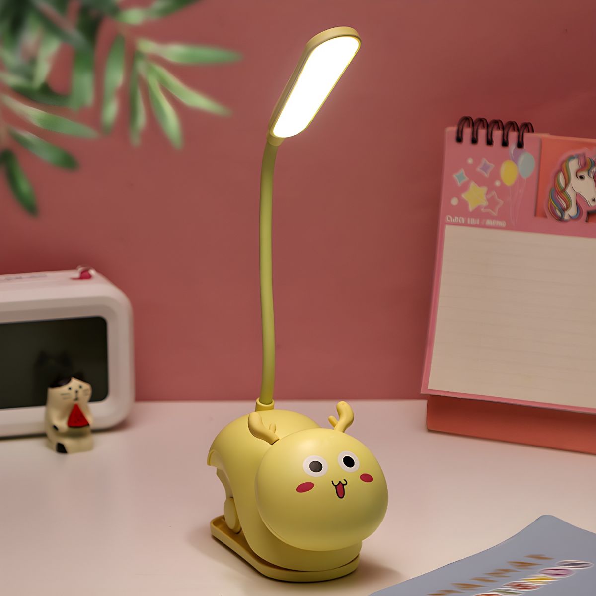 Compact USB Rechargeable Table Lamp Modern Style | Malene