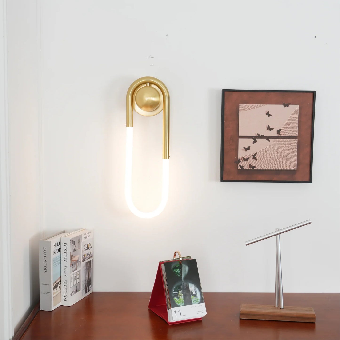 Contemporary Brass Loop LED Wall Light for Interiors | Loopra