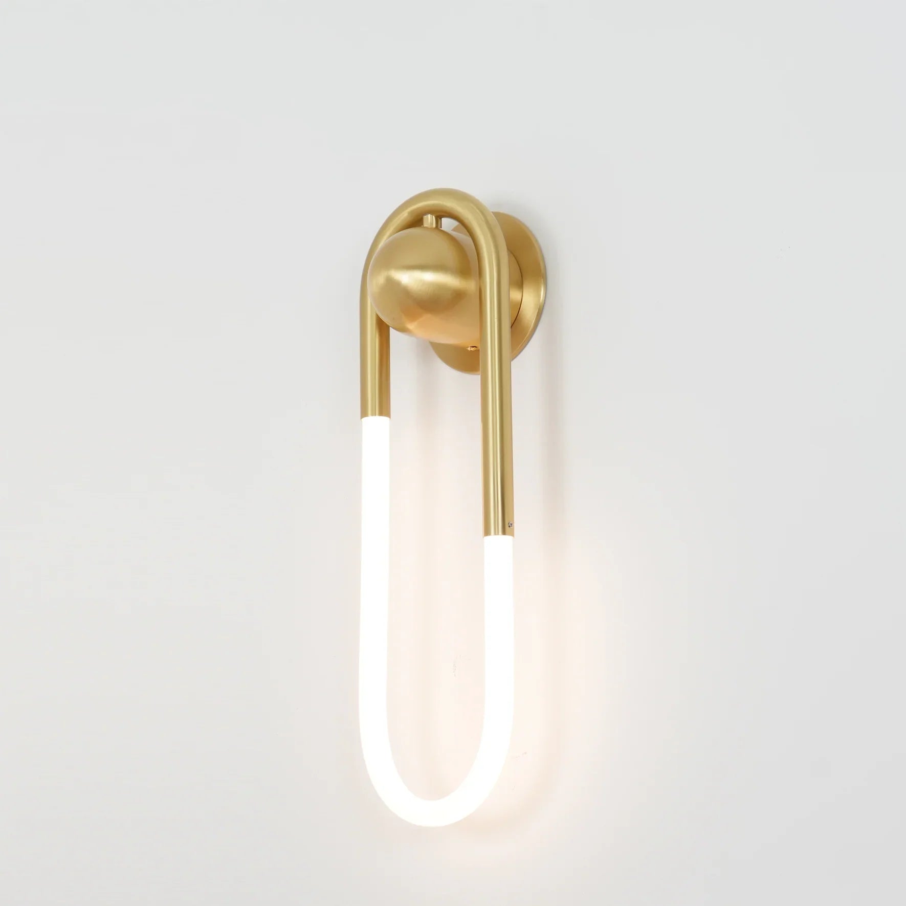 Contemporary Brass Loop LED Wall Light for Interiors | Loopra