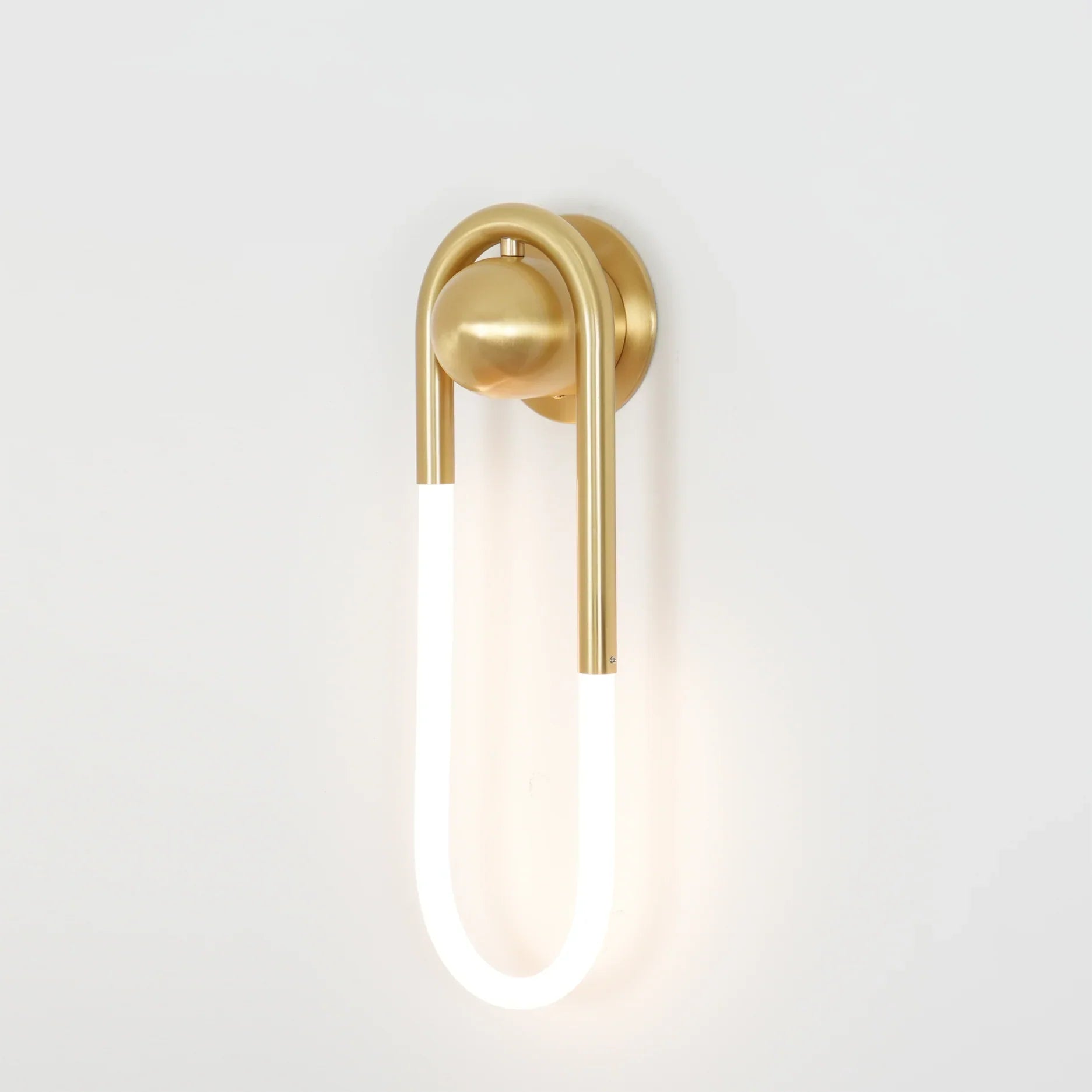 Contemporary Brass Loop LED Wall Light for Interiors | Loopra