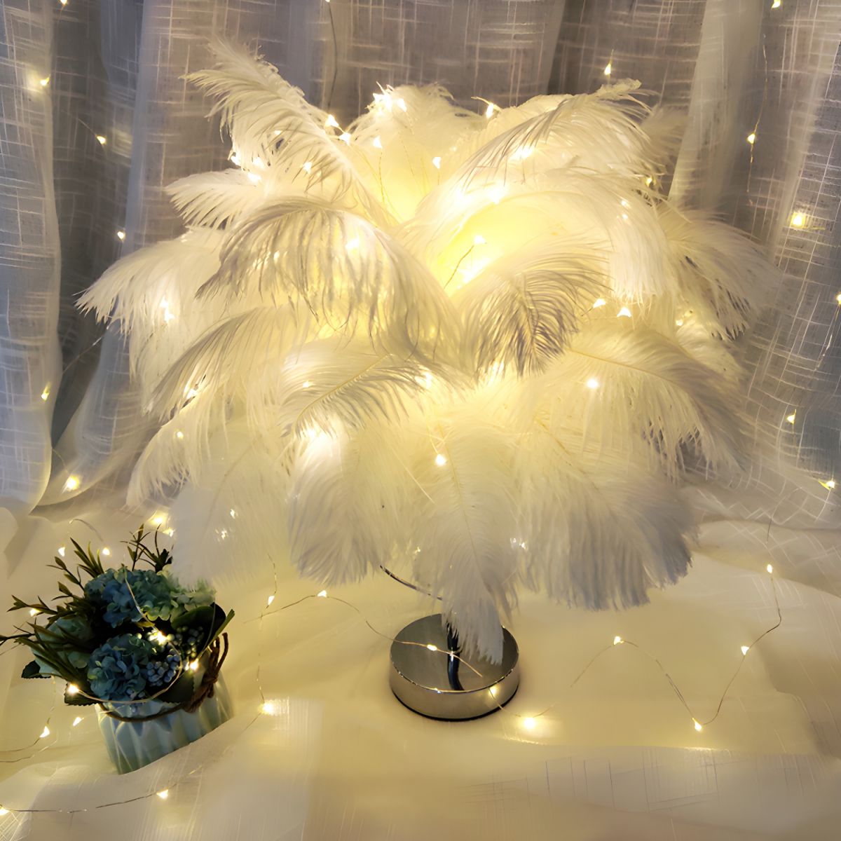 Feather Shade LED Table Lamp Romantic Style | Norali