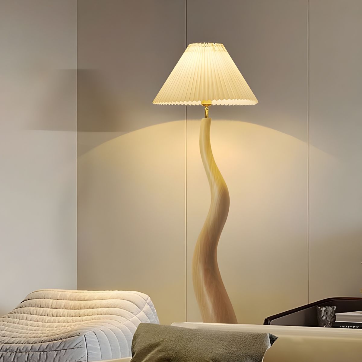 Floor Lamp with Resin Base and Pleated Oriental Shade | Vantris