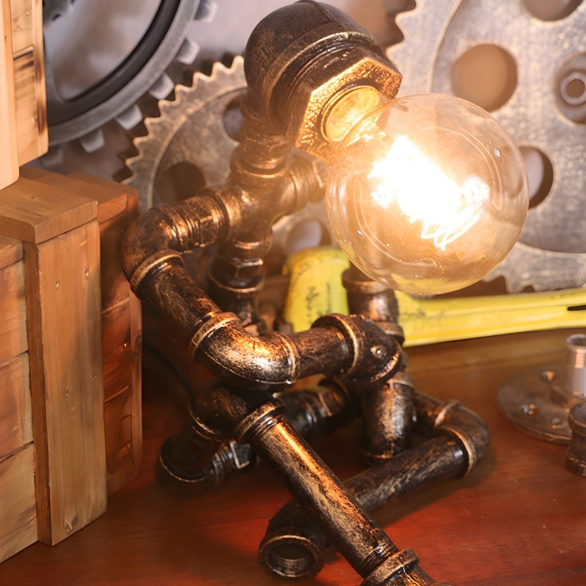 Industrial Metal Pipe Design Table Lamp | Ravako