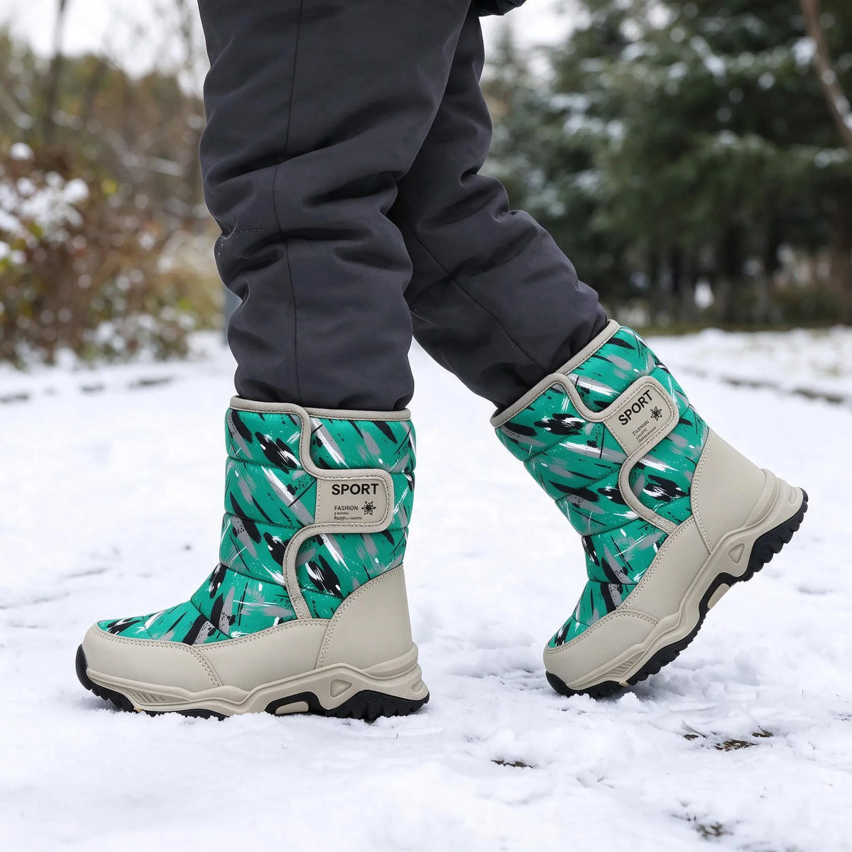 Insulated Ankle Lug Sole Snow Boots