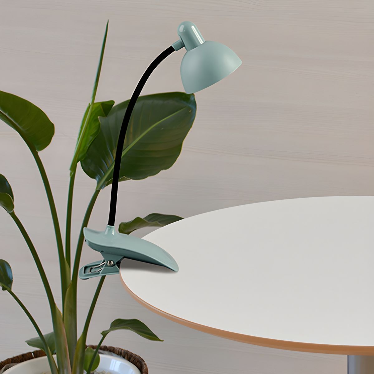 LED Clamp Lamp with Flexible Gooseneck Modern Style | Lumivo