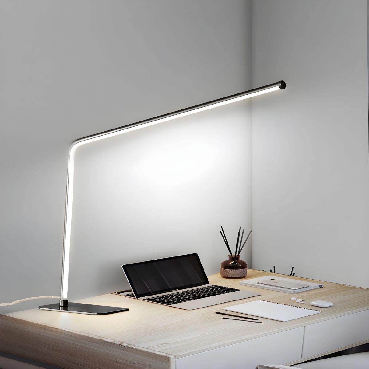 LED Nordic Modern Table Lamp | Cordian