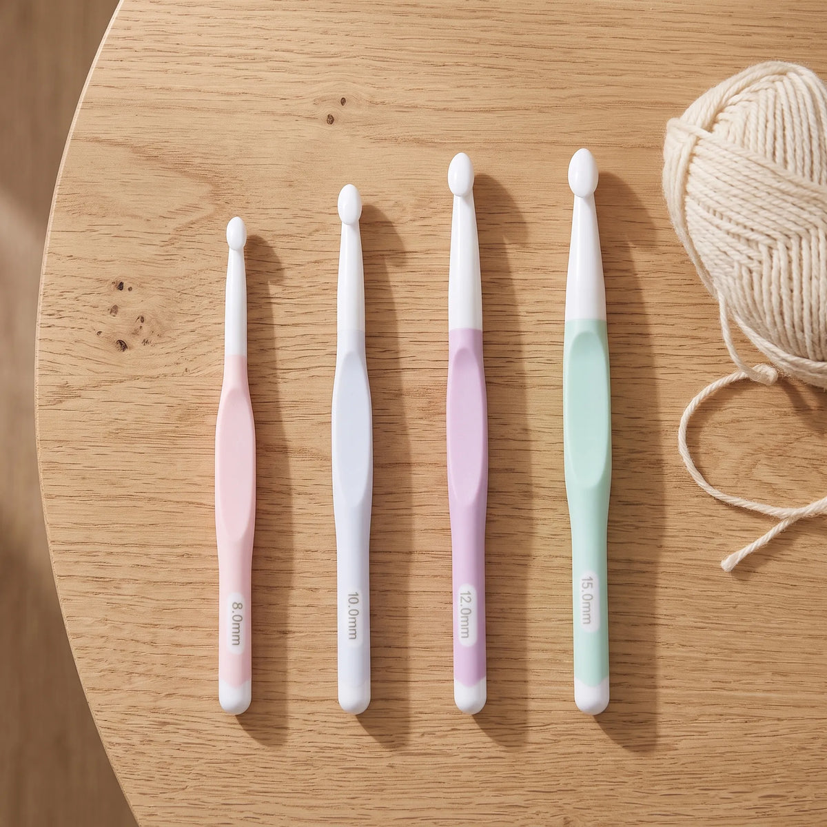 Large Contoured Handle Crochet Hook