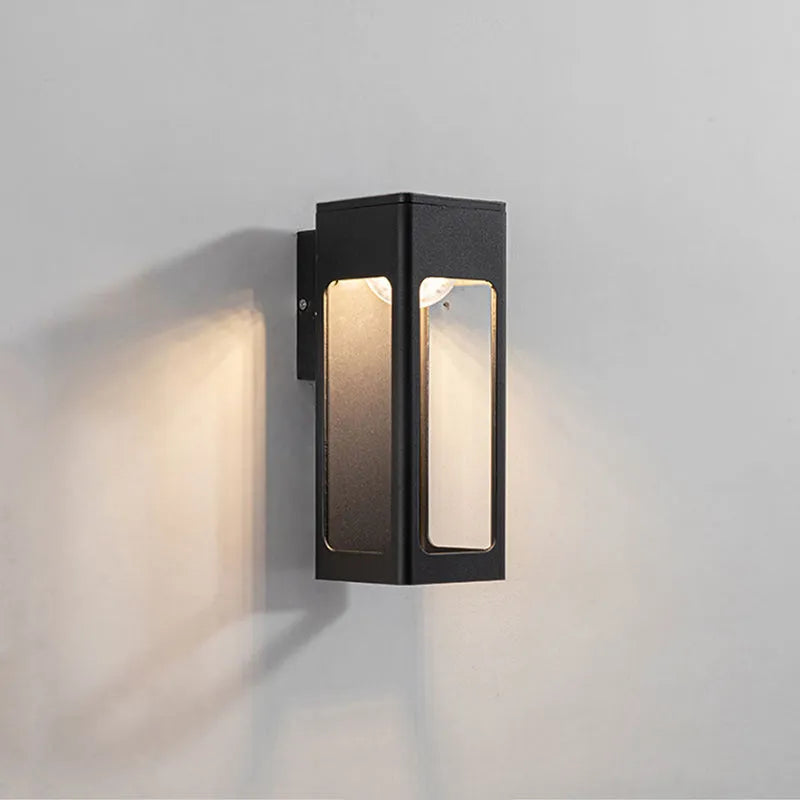 Metal Outdoor LED Wall Light Minimalist Design | Varnix