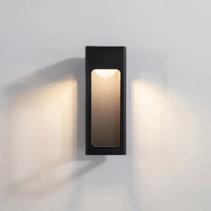 Metal Outdoor LED Wall Light Minimalist Design | Varnix