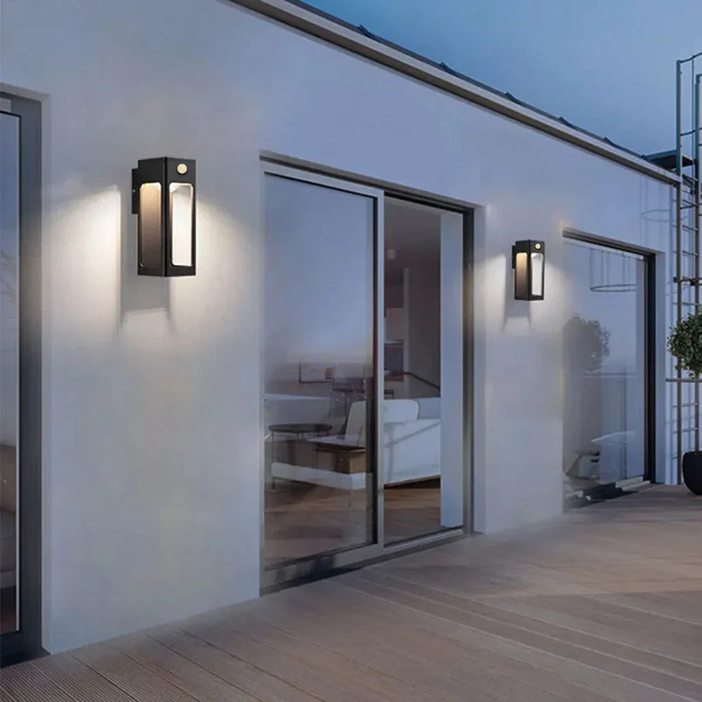 Metal Outdoor LED Wall Light Minimalist Design | Varnix