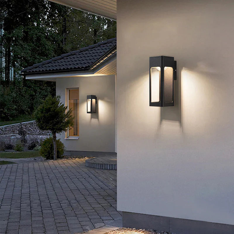 Metal Outdoor LED Wall Light Minimalist Design | Varnix