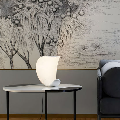 Minimalist LED Table Lamp with Metal Base | Valaro