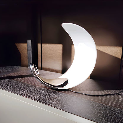 Minimalist LED Table Lamp with Metal Base | Valaro