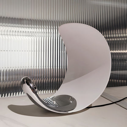 Minimalist LED Table Lamp with Metal Base | Valaro