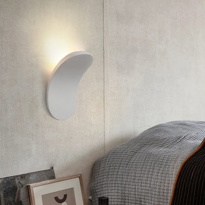 Minimalist Modern Integrated LED Oval Wall Sconce | Maviro