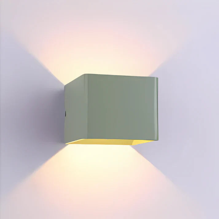 Modern Cube LED Wall Light for Modern Interiors | Cubrilo