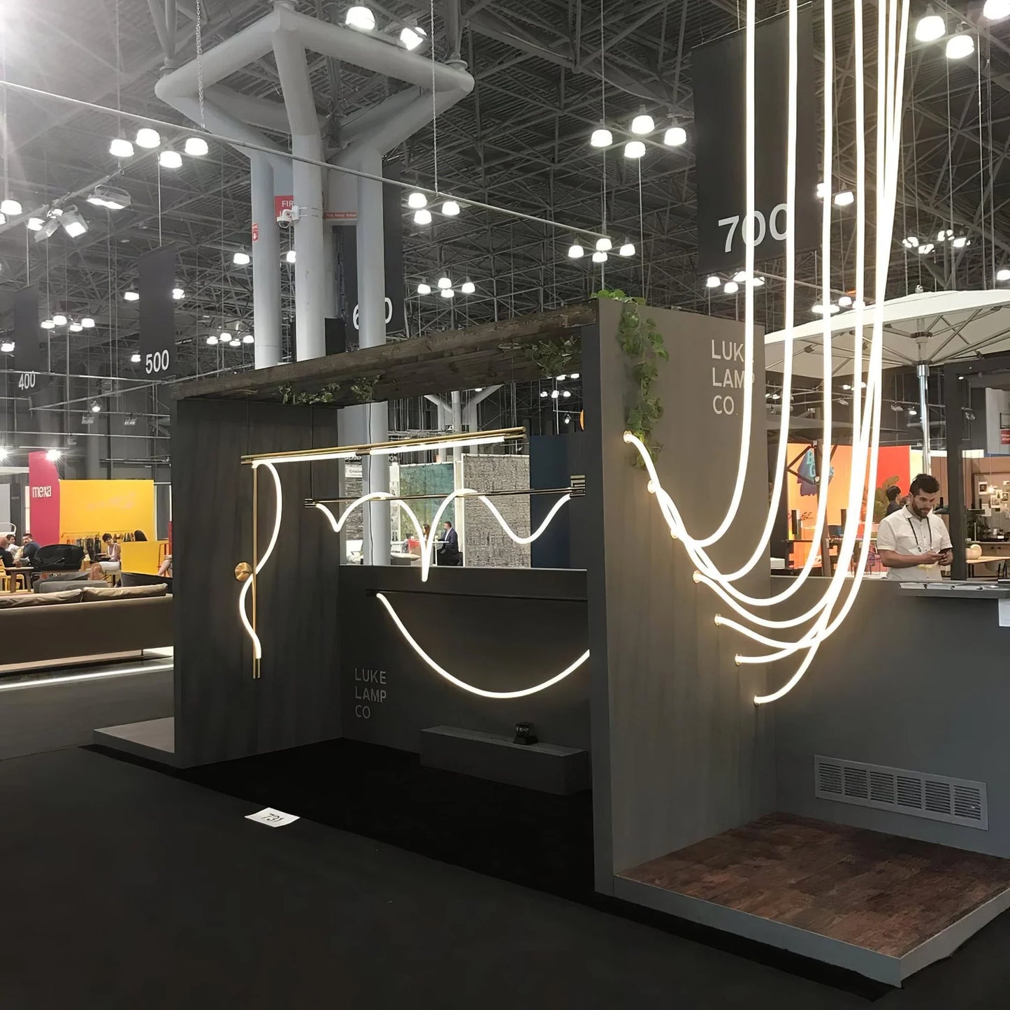 Modern Flex LED Pendant Light for Indoor Spaces | Cirelva
