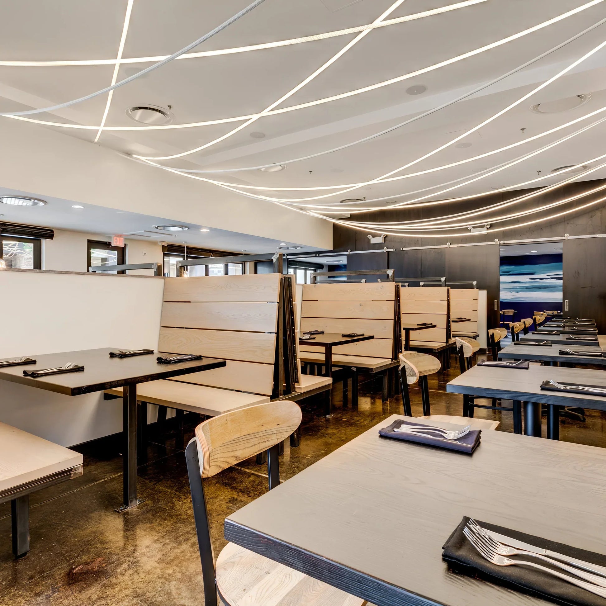 Modern Flex LED Pendant Light for Indoor Spaces | Cirelva