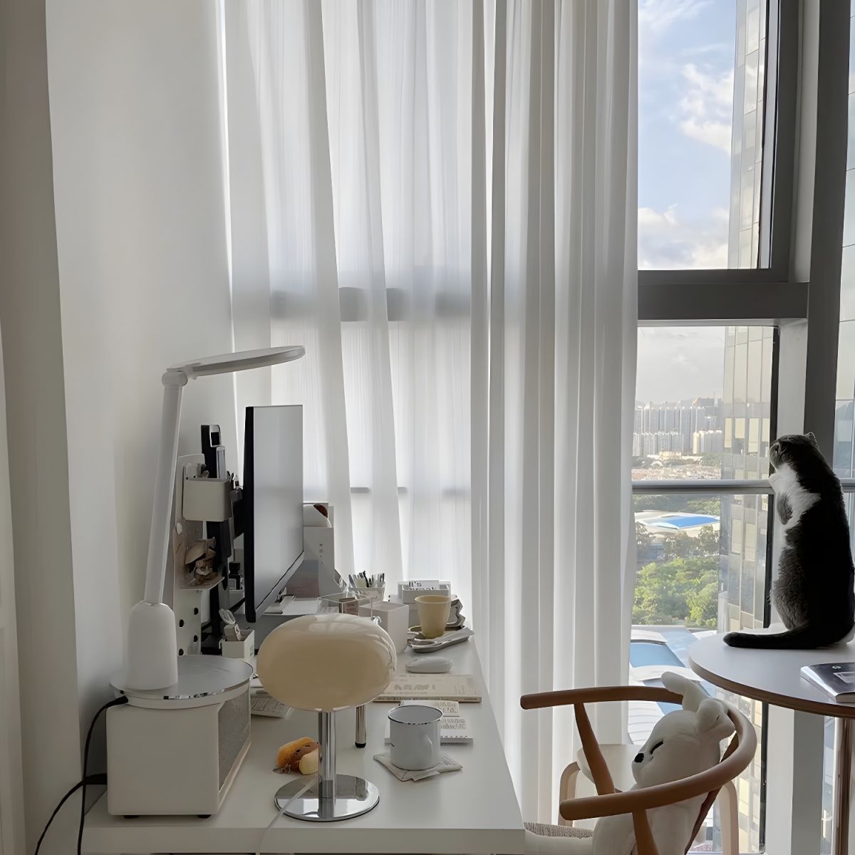 Modern Glass Globe Table Lamp for Bedroom | Pumera