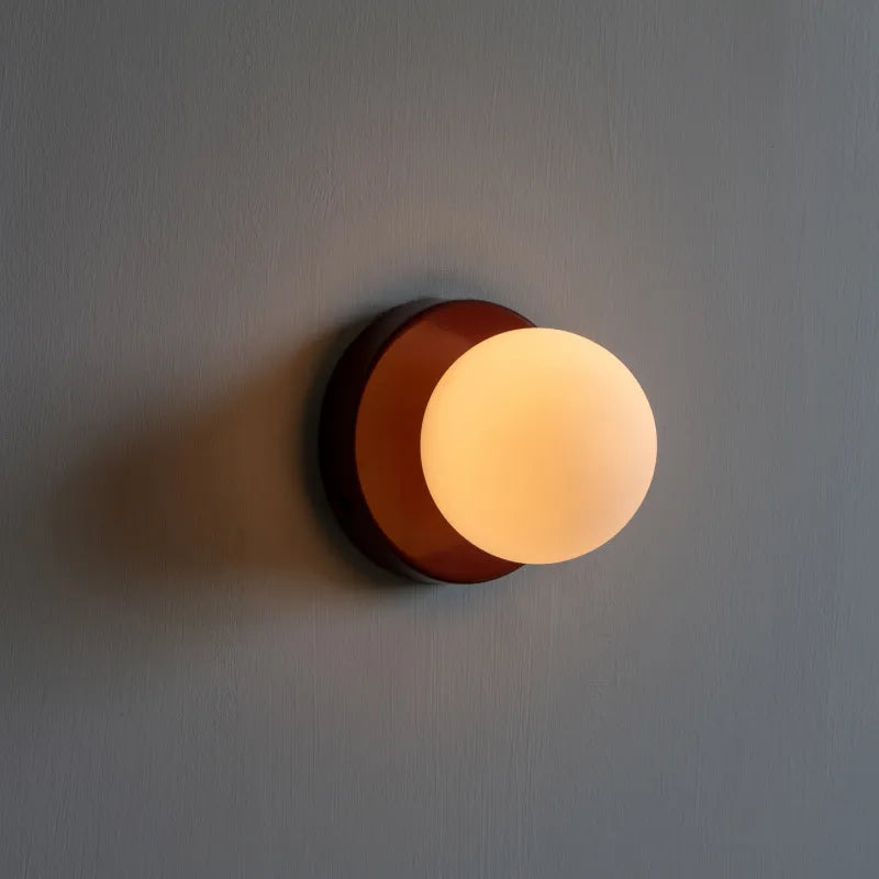 Modern Glass LED Wall Lamp for Interior Spaces | Kelvian