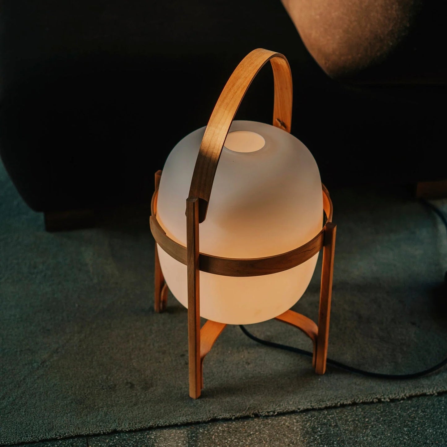 Modern Glow Glass Table Lamp | Damaro