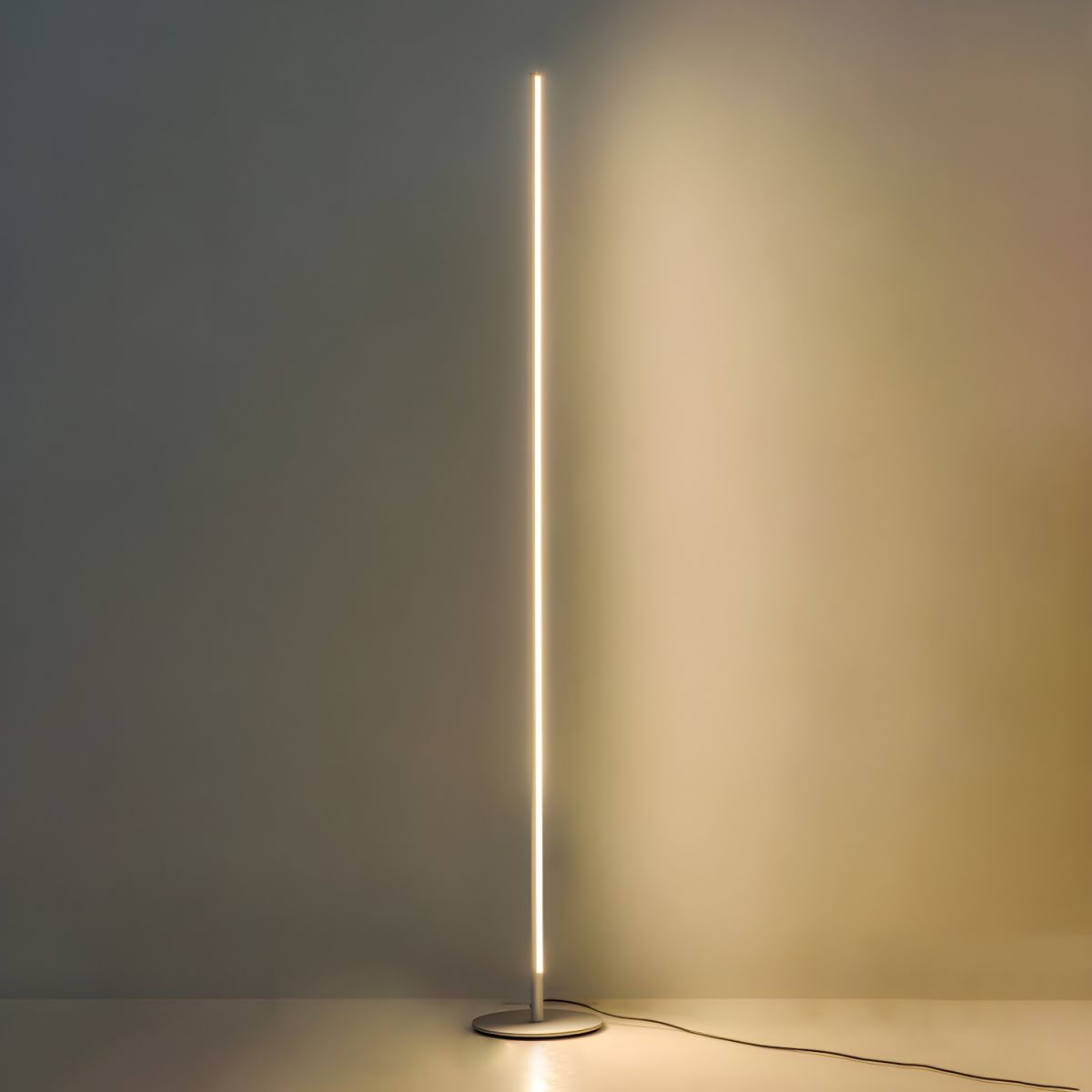 Modern Linear Metal Floor Lamp Design | Jelrixo
