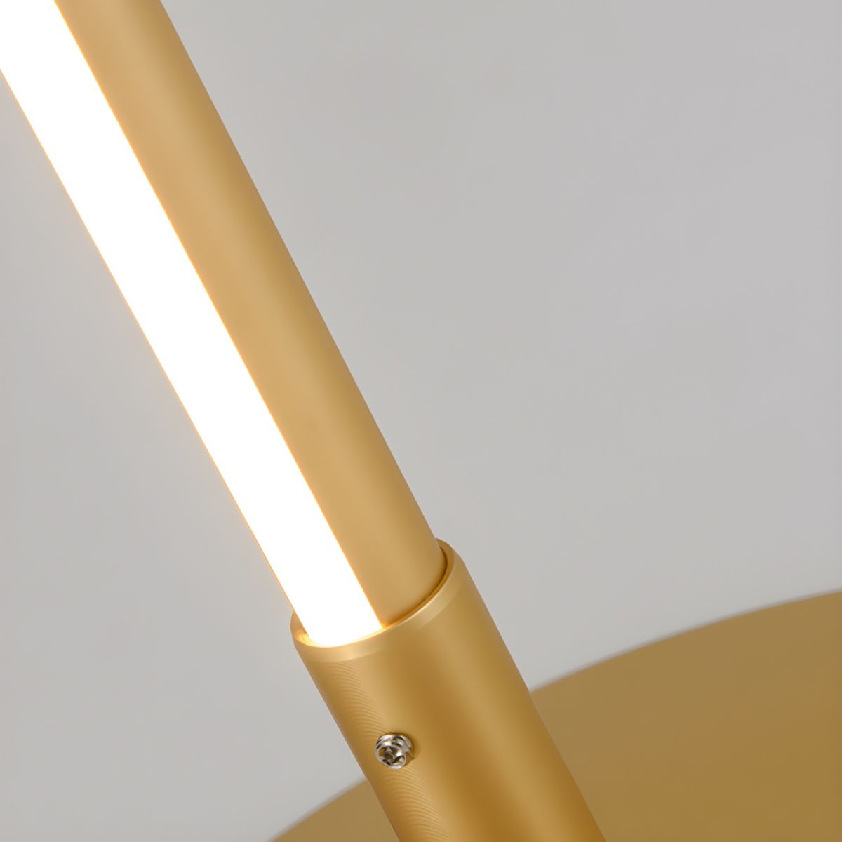 Modern Linear Metal Floor Lamp Design | Jelrixo