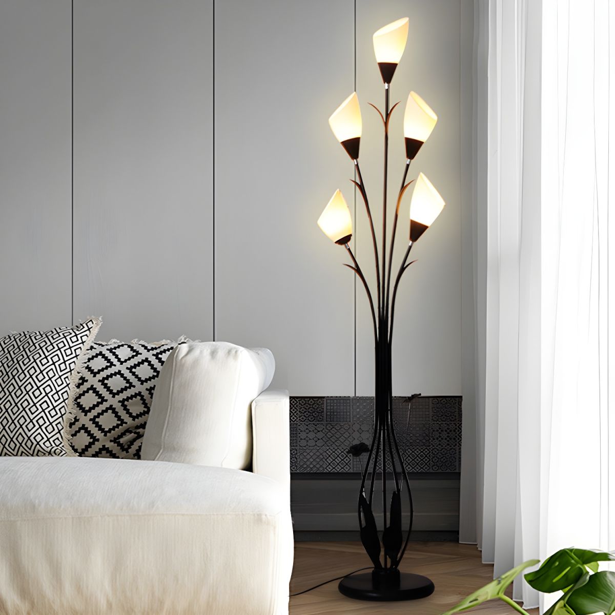 Modern Metal Floor Lamp with Acrylic Flower Shade | Noveska