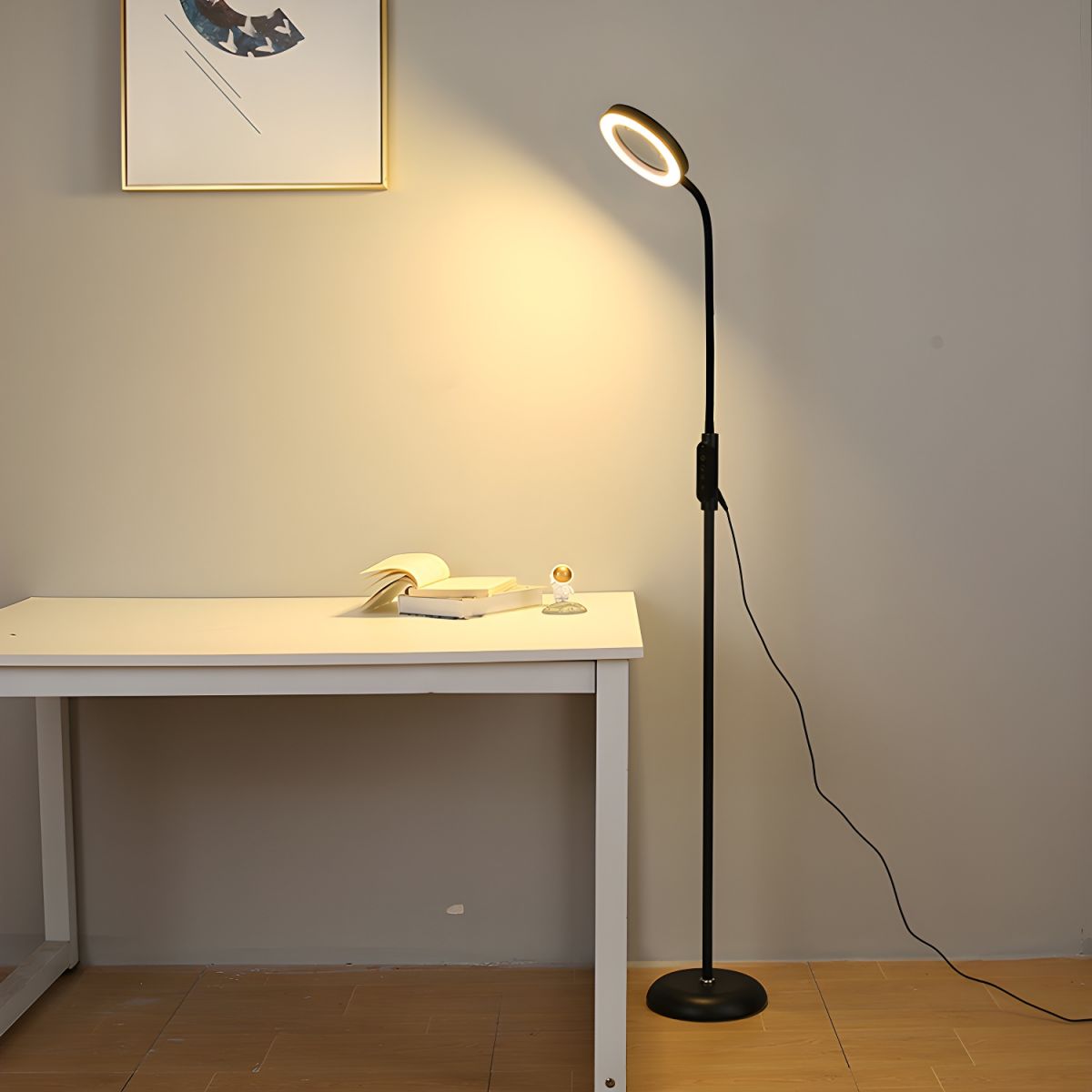 Modern Metal LED Floor Lamp with Adjustable Height | Norqel