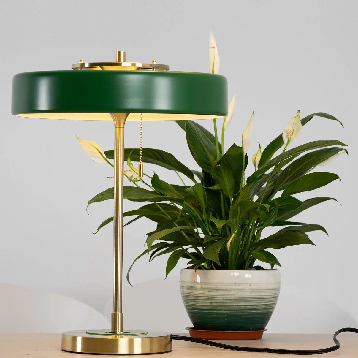 Modern Metal Shade Table Lamp with Acrylic Diffuser | Delore