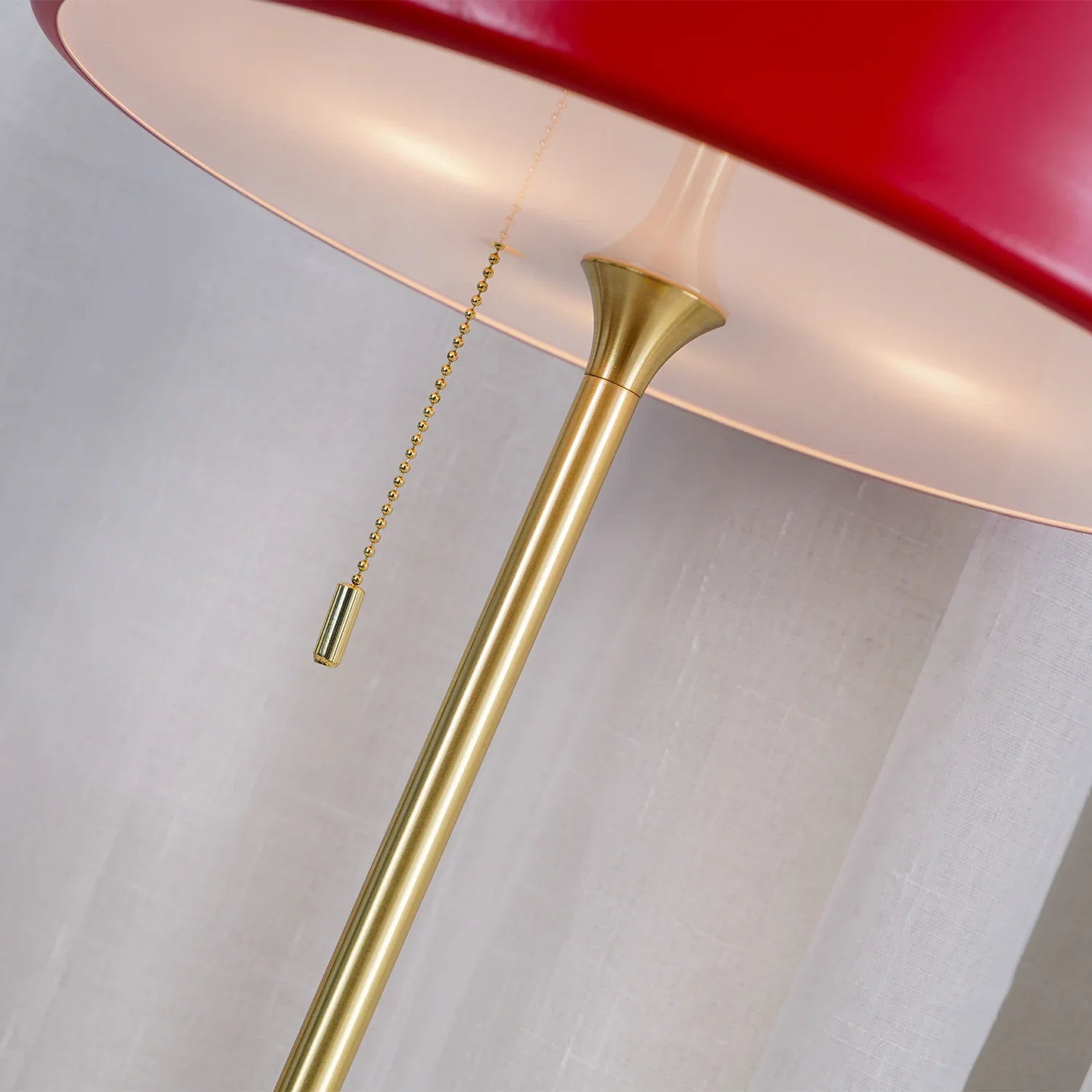 Modern Metal Shade Table Lamp with Acrylic Diffuser | Delore