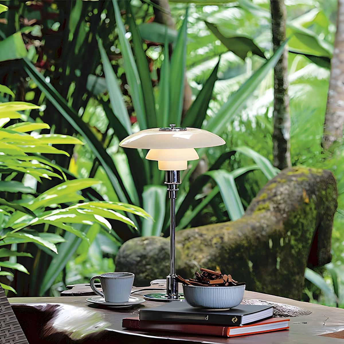 Modern Metal Table Lamp with Glass Shade | Arlamp