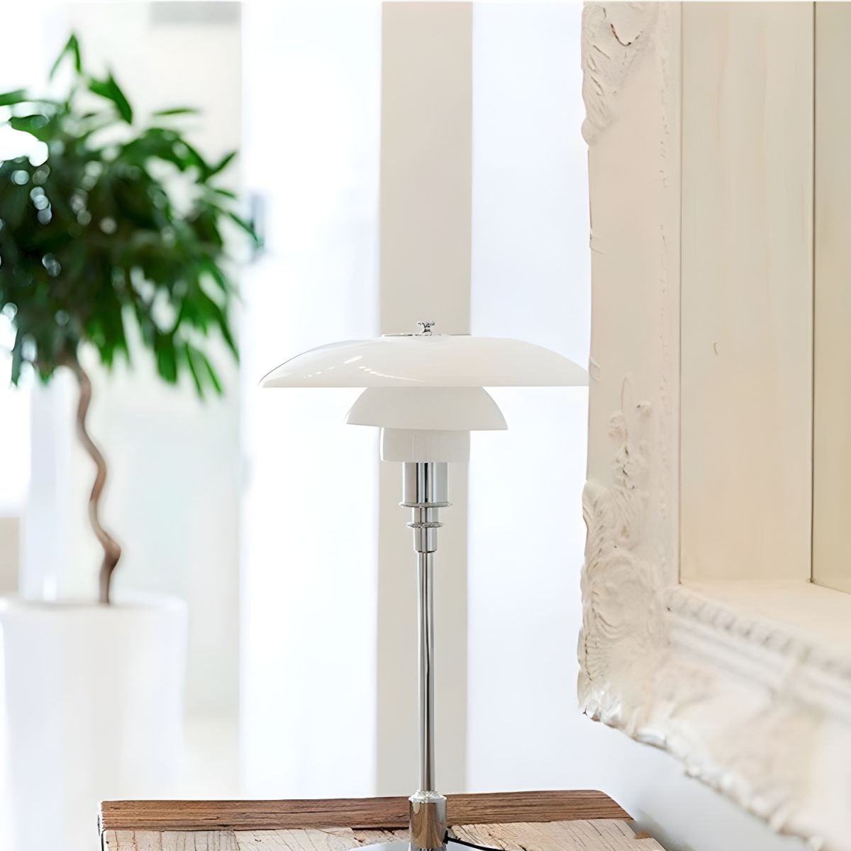 Modern Metal Table Lamp with Glass Shade | Arlamp