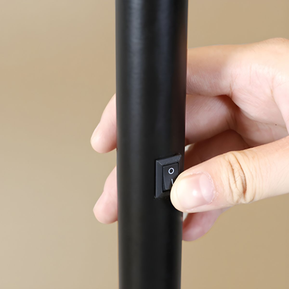 Modern Metal Tube Floor Lamp Design | Calyrix