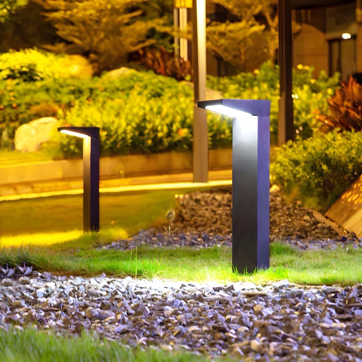 Modern Metallic Solar LED Stake Light for Outdoors | Kelvaro