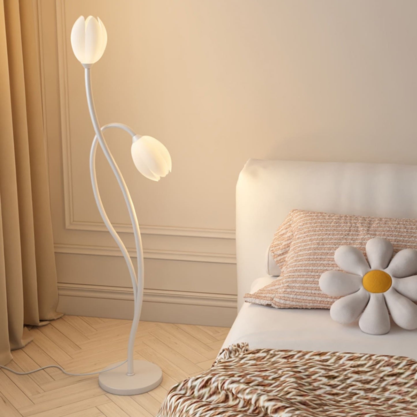 Modern Sculptural Metal Flower Floor Lamp Design | Kelvino