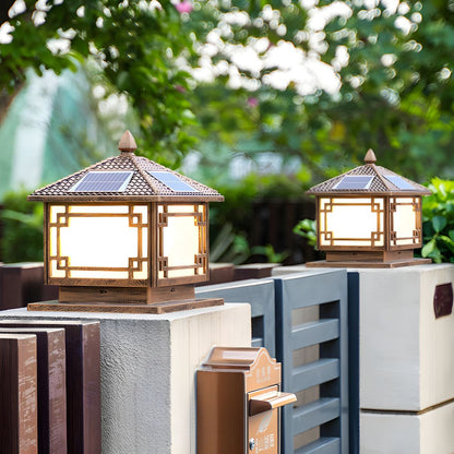 Modern Square Solar Metal Outdoor Light Fixture | Fenlora