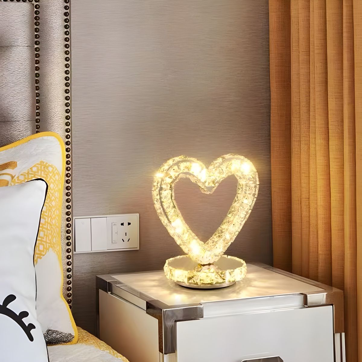 Modern Table Lamp with Crystal Shades Ambient Lighting | Nardon