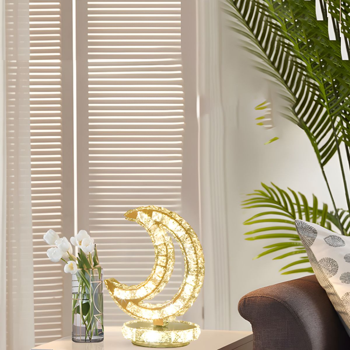 Modern Table Lamp with Crystal Shades Ambient Lighting | Nardon