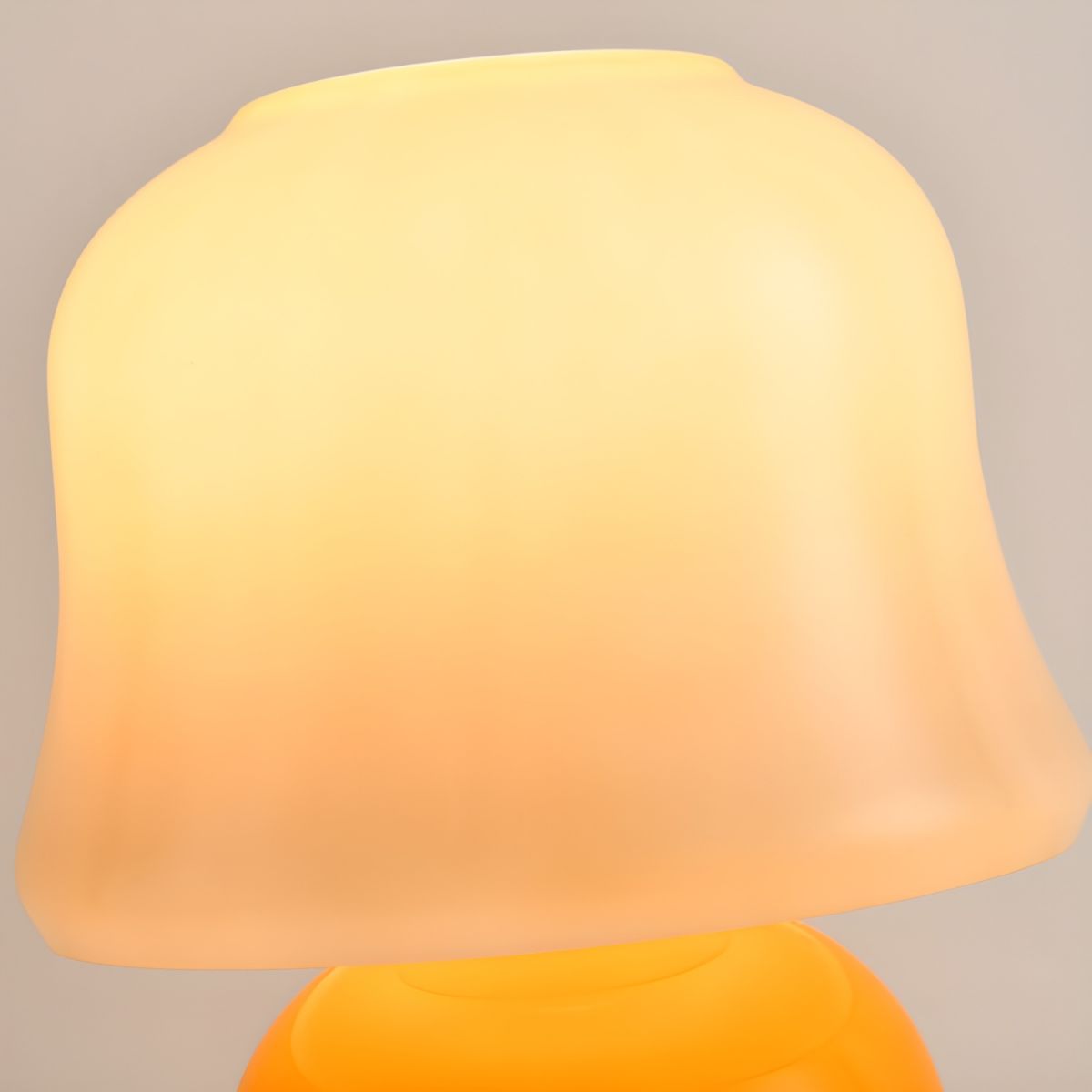 Modern Table Lamp with Glass Shade for Living Room | Virelu